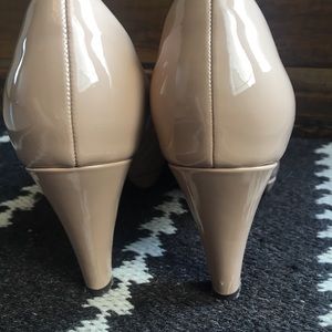 Clarks Shoes - CLARKS Brier Dolly Platform Pumps - Nude Clarks Shoes - CLARKS Brier Dolly Platform Pumps - Nude